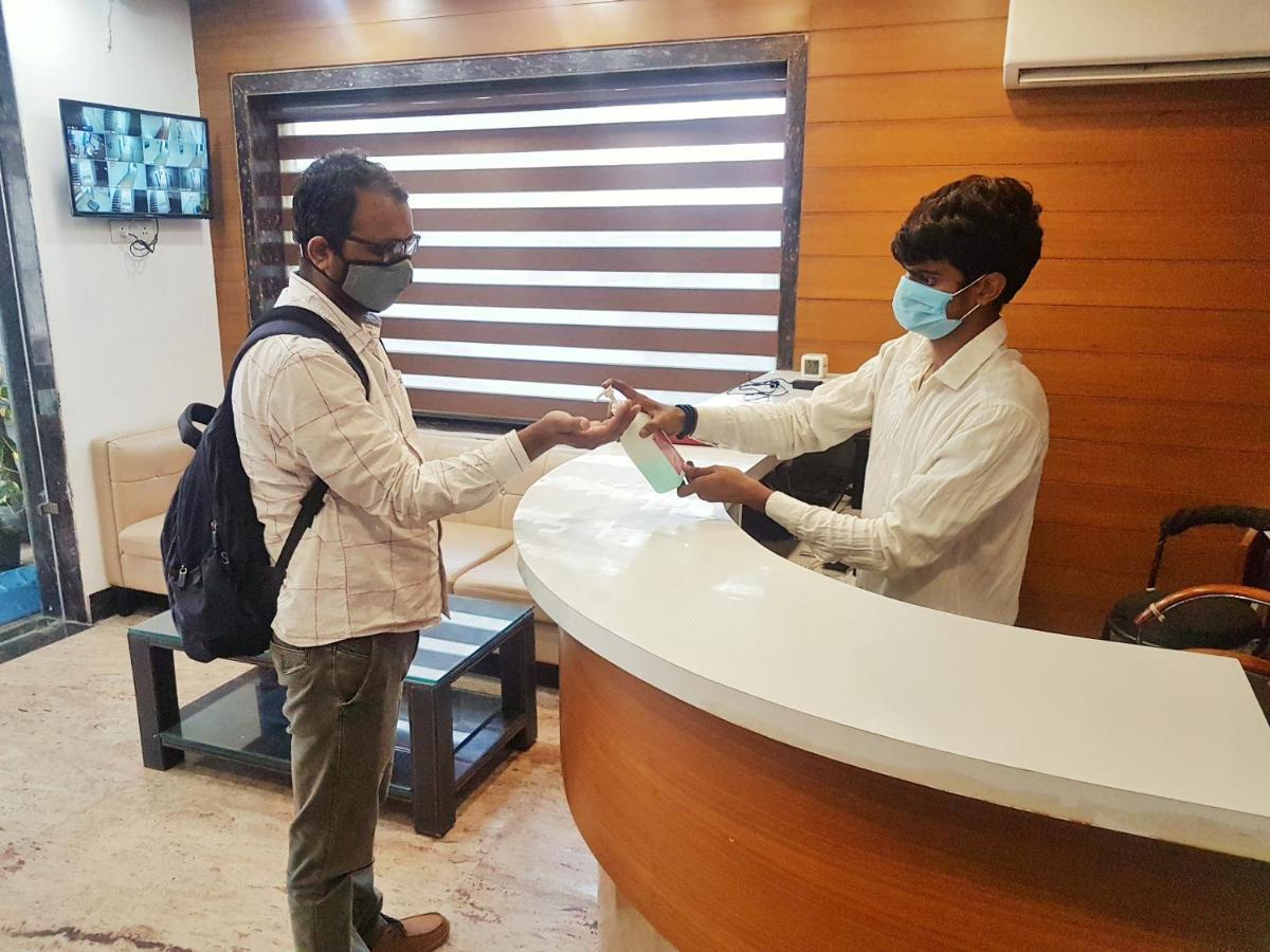 Hotel Aerocity Purple Orchid New Delhi Bagian luar foto